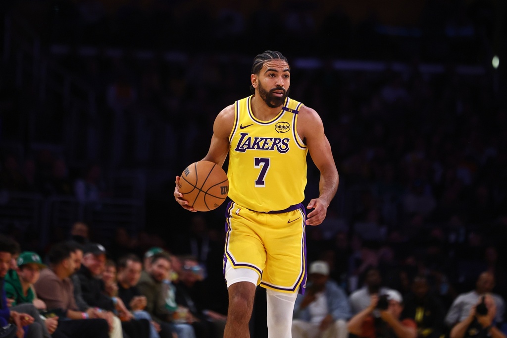 文森特：队里有很多没配合过的新面孔 我们在不断磨合&会持续进步