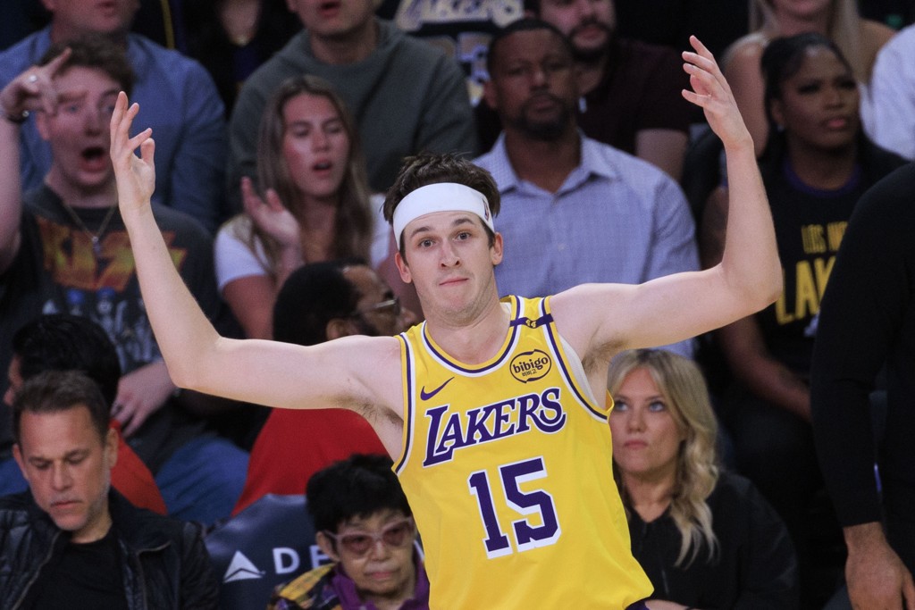 雷迪克：里夫斯&范德比尔特&科洛克&RJ-戴维斯今天表现突出