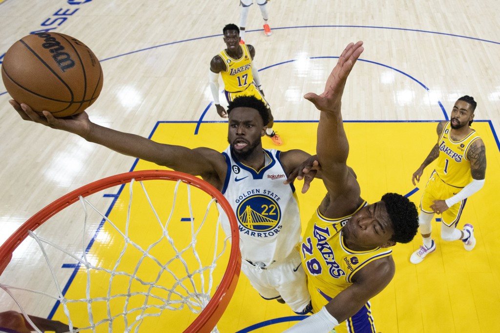 Buha猜测：湖人正在用八村塁的续约谈判施压热火尽快交易维金斯